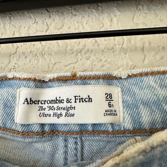 ABERCROMBIE & FITCH The 90s Straight Ultra High Rise Jeans Blue - Picture 10 of 15